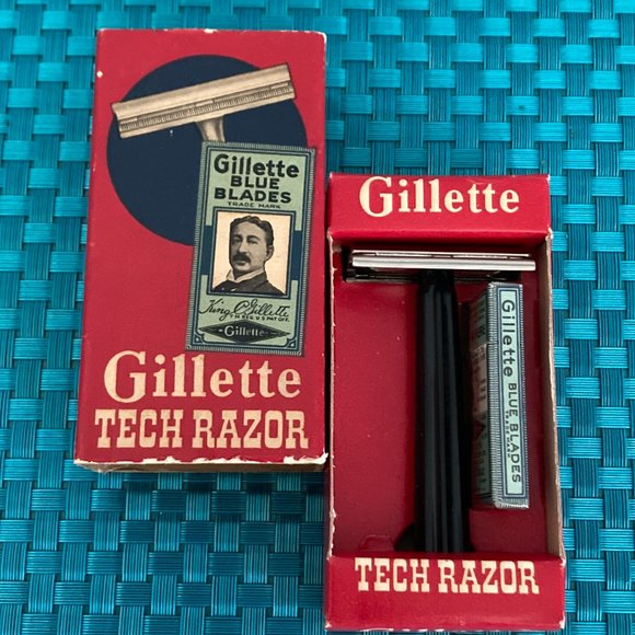 Gillette Tech Razor Vintage with Blue Blades NOS - Picture 15 of 15